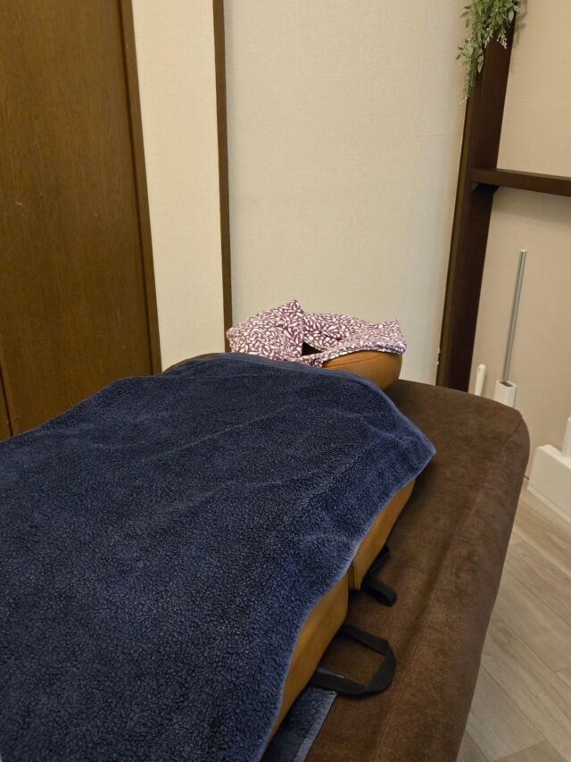 おはようございます☀️いぬかい鍼灸指圧院です。
今朝も冷え込みが厳しいですね❄️
​寒さで無意識に肩に力が入っていませんか？😖
院内を温めて、今日も皆様をお迎えする準備が整いました🛏️✨
​2月特有の『寒暖差による不調』、我慢せずにご相談ください。

お疲れの方は早めのケアを🍀
​#八千代市 #鍼灸 #マッサージ #肩こり #拡散